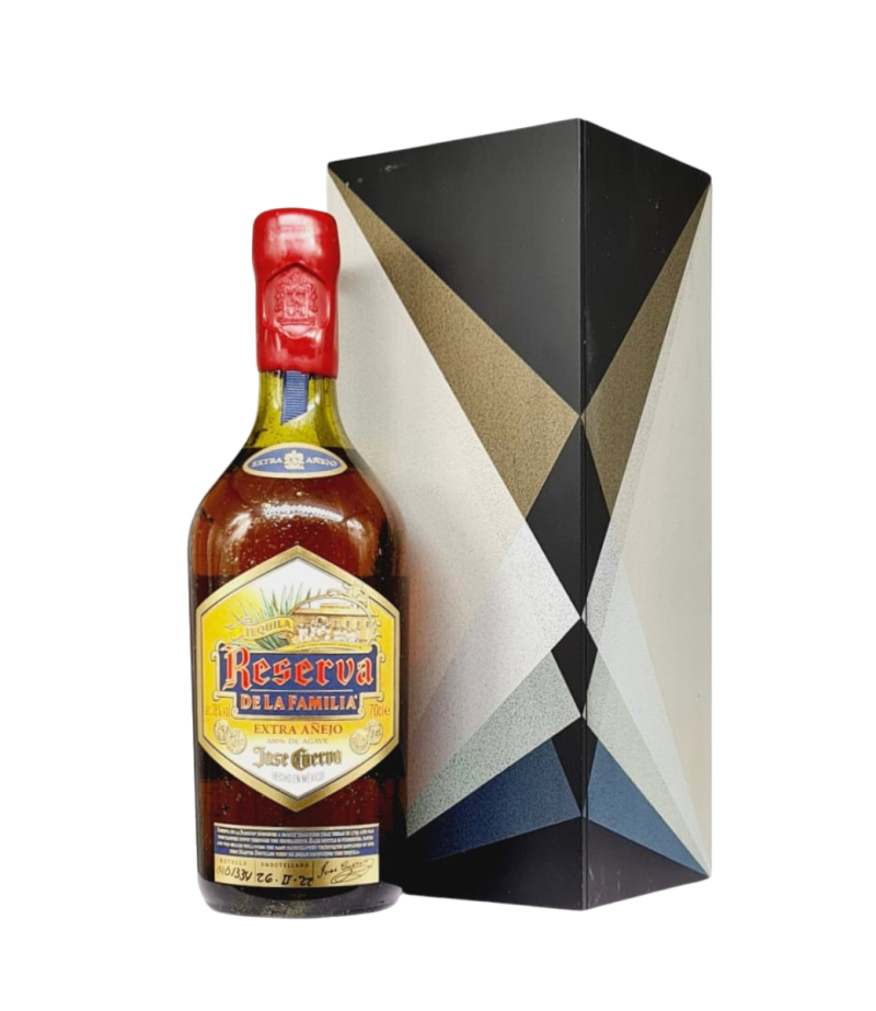 Jose Cuervo Reserva De La Familia Extra Anejo Tequila 0.7L