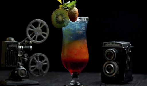 rainbow coctail with kiwi strawberries top scaled
